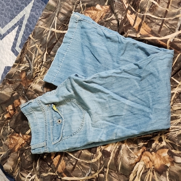 Miss Me Flare Leg Jeans - Picture 5 of 9